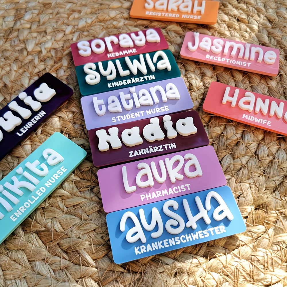 Embroidery Names - شارات أسماء شخصية من الأكريليك، دبابيس