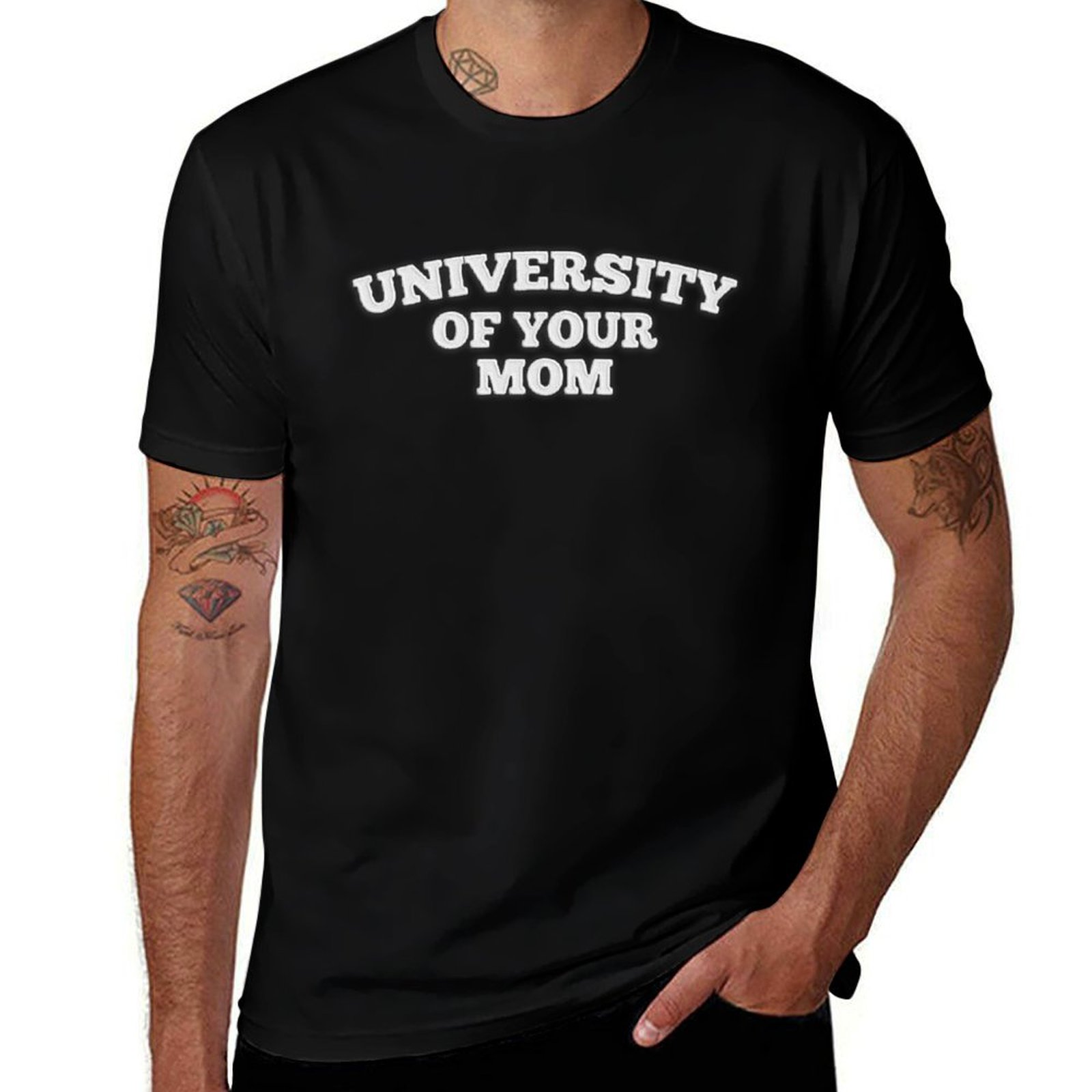 Embroidery University - تي شيرت مطبوع عليه University of