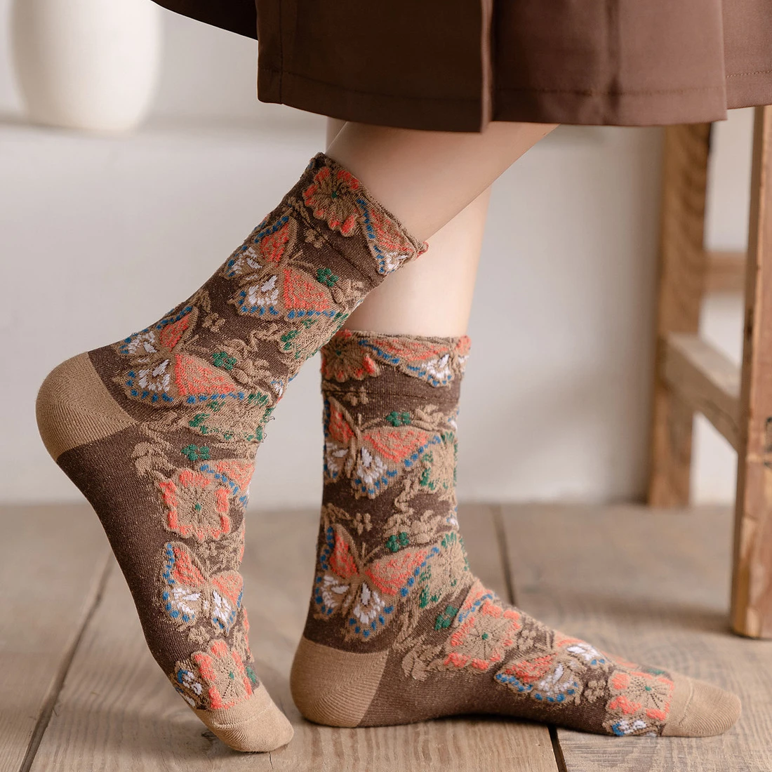الأزهار التطريز المرأة الجوارب - مراجعة Embroidery On Socks وسعره