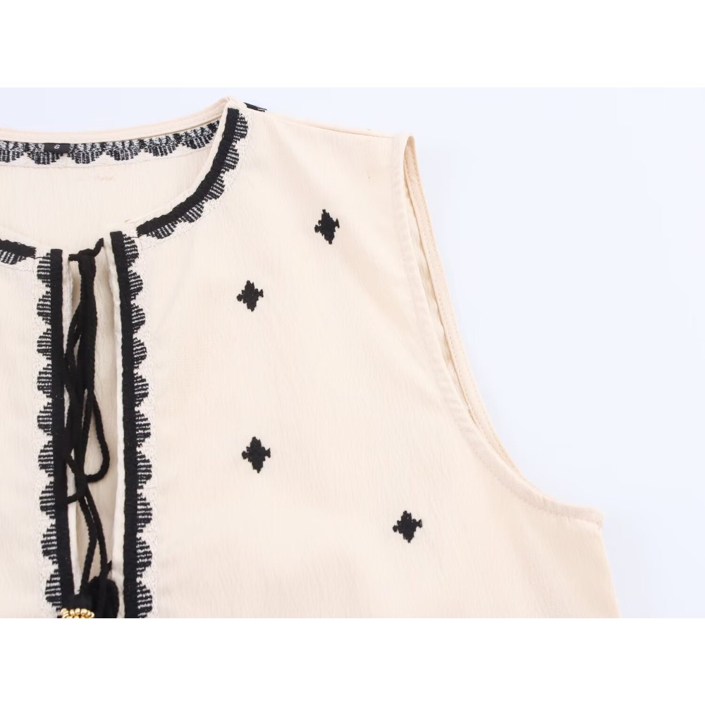 مجموعات قصيرة مطرزة أنيقة للنس - مراجعة Embroidery Vest وسعره
