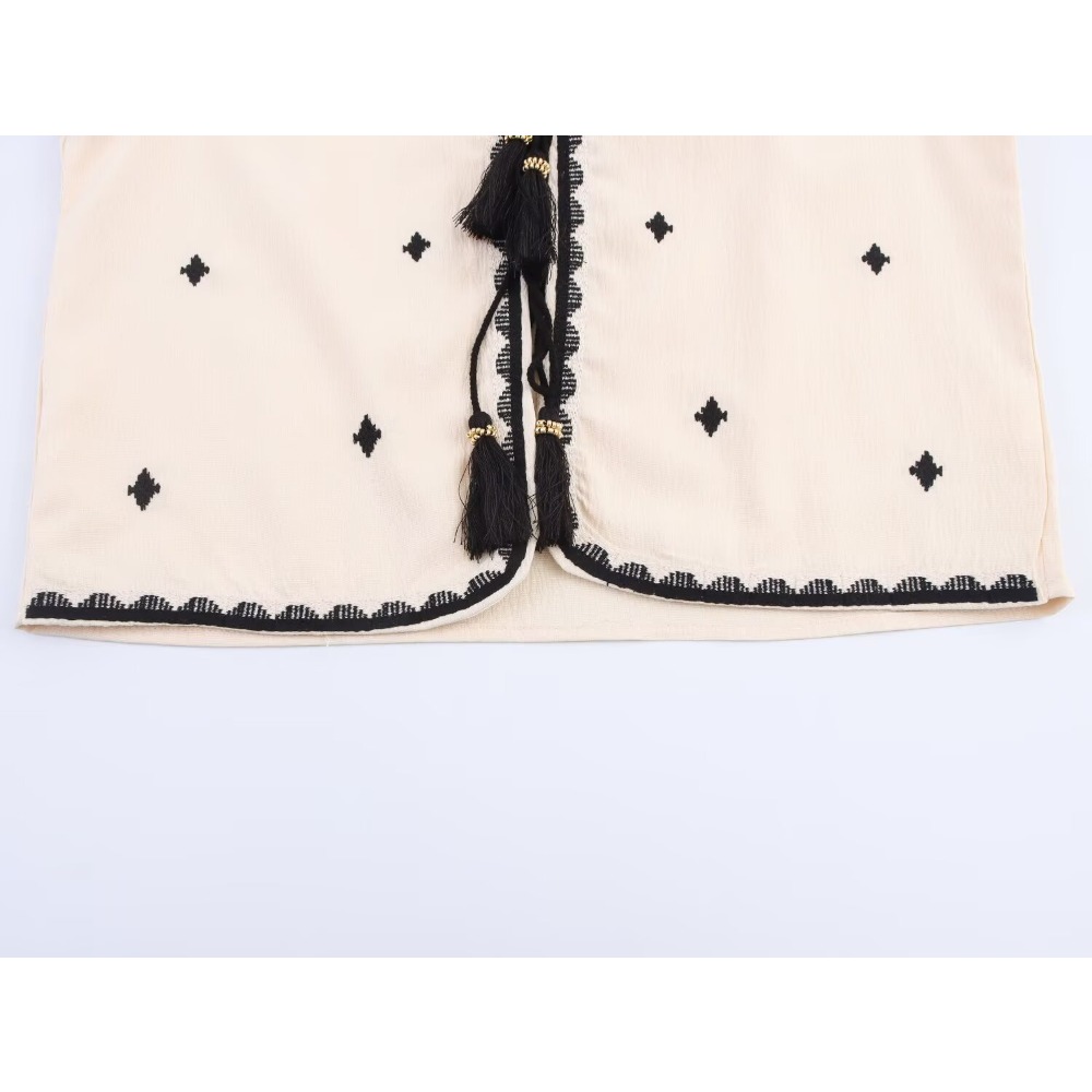 مجموعات قصيرة مطرزة أنيقة للنس - مراجعة Embroidery Vest وسعره