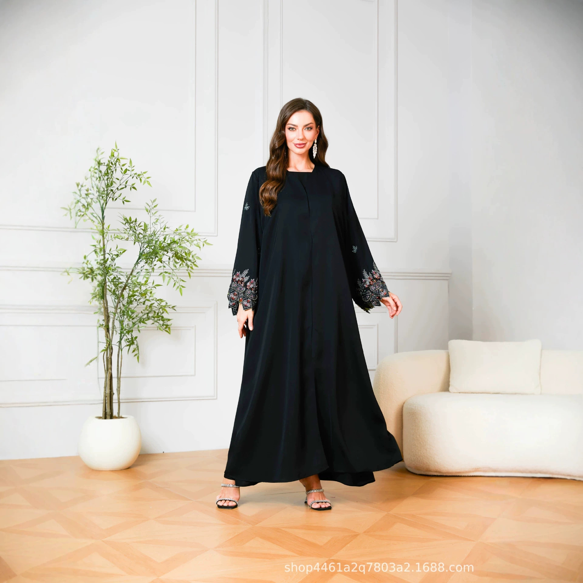 فستان العيد للنساء المسلمات، ع - مراجعة Embroidery Arabic وسعره