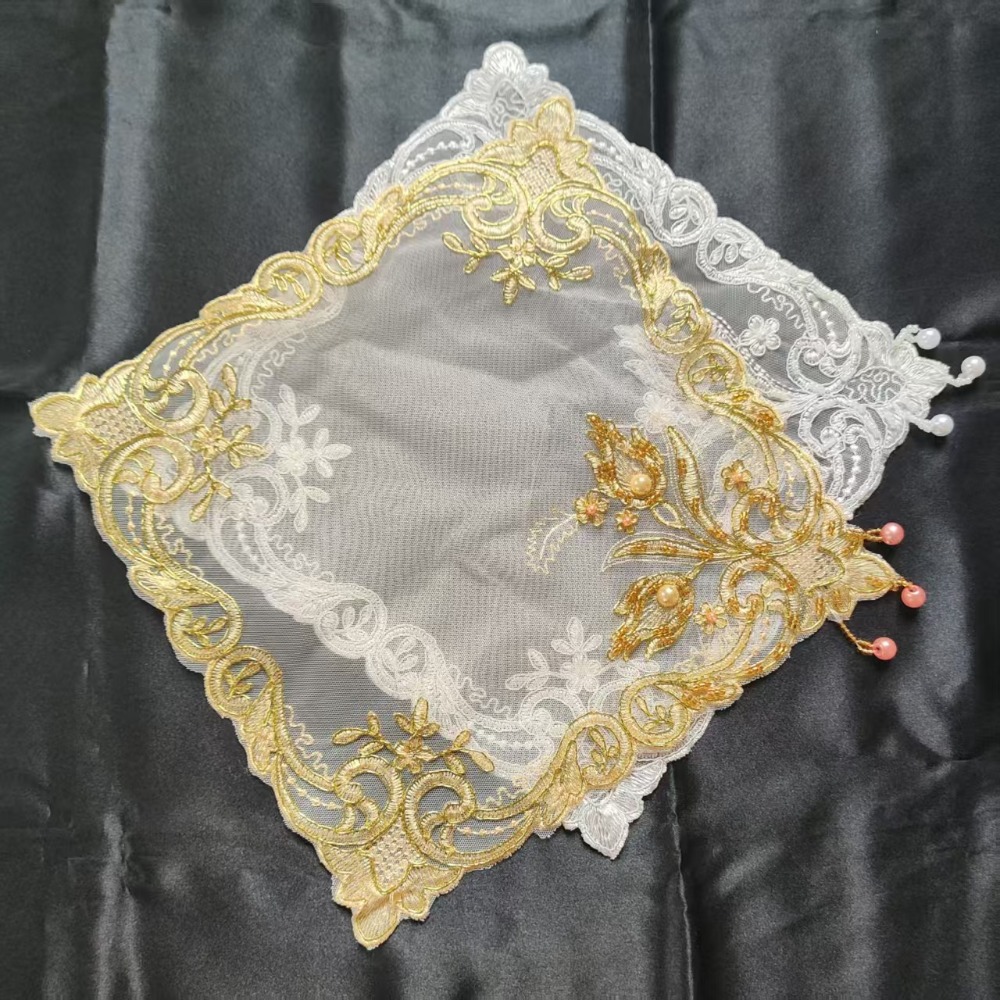 مفارش طاولة مطرزة بالورود الذه - مراجعة Embroidery Room وسعره