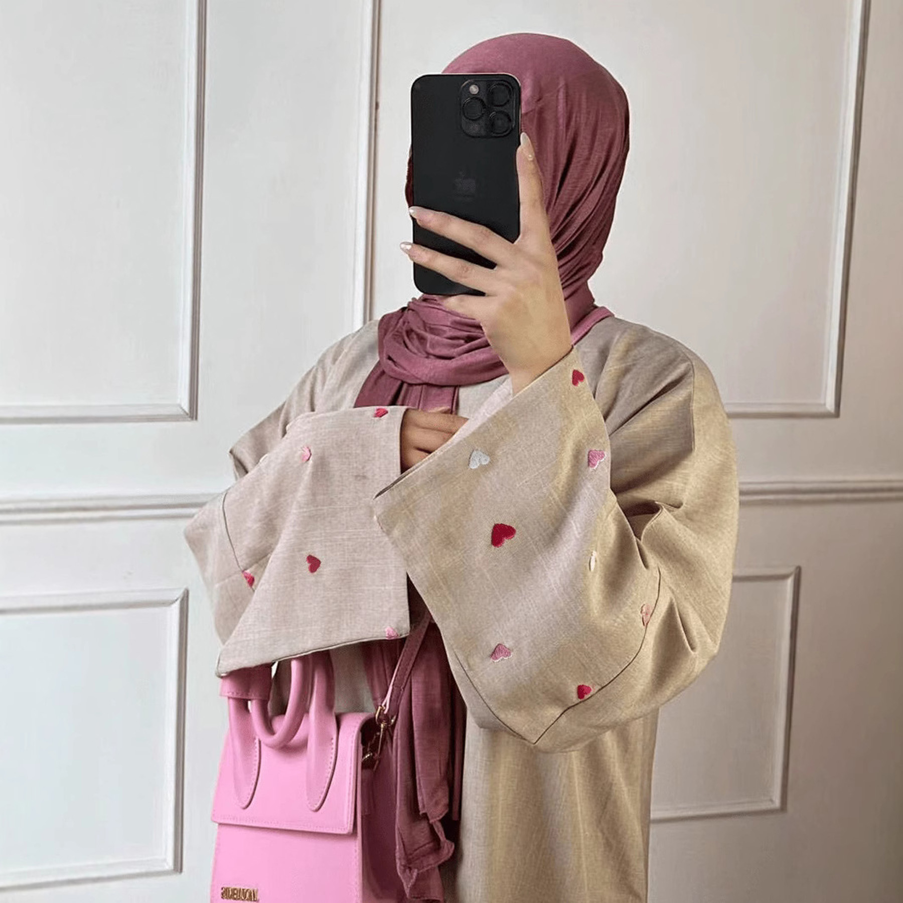 عباية إسلامية مطرزة على شكل قل - مراجعة Embroidery Arabic وسعره