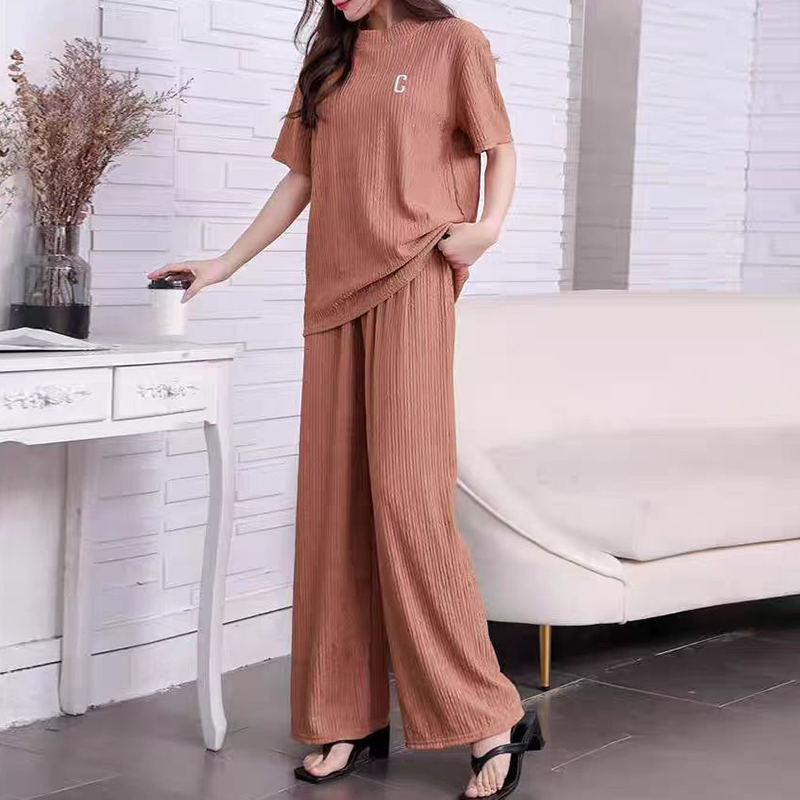 طقم بنطال نسائي بأكمام قصيرة ب - مراجعة Embroidery Room وسعره