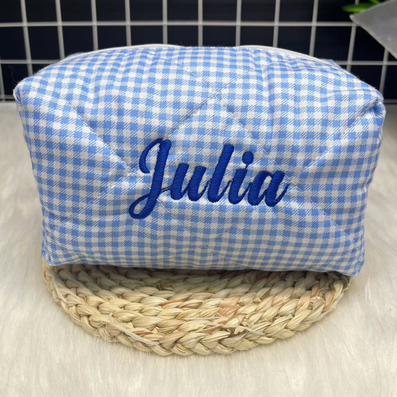 حقيبة مستحضرات تجميل مخططة ذات - مراجعة Embroidery Names وسعره