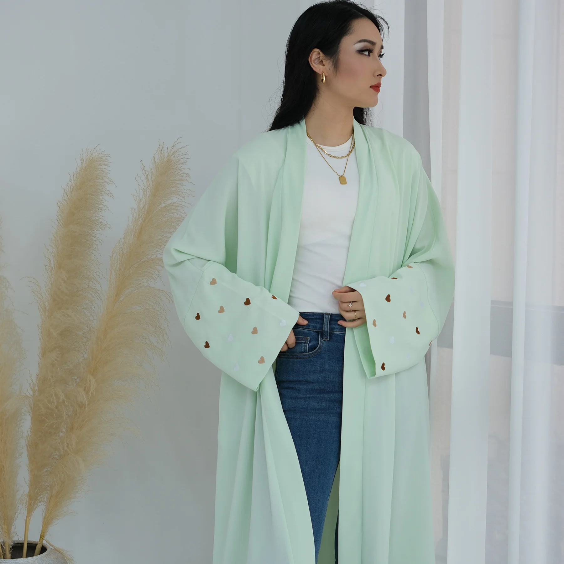 عباية دبي مطرزة بتصميم قلب الع - مراجعة Embroidery Arabic وسعره